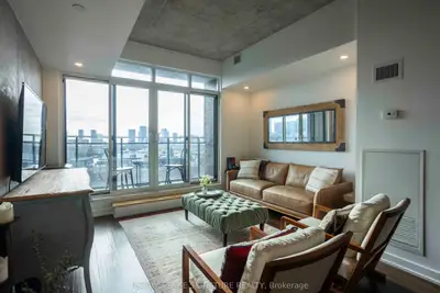 Condo Apartment in Toronto