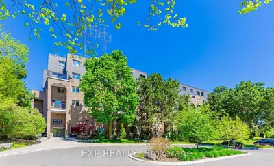 Condo Townhouse in Toronto