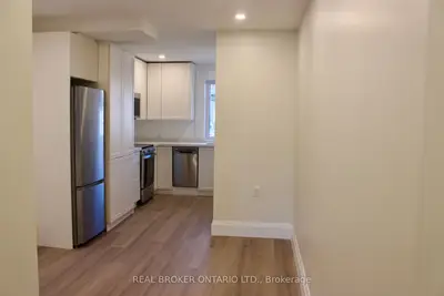659 Vaughan Road 2, Toronto, On M6e 2y4