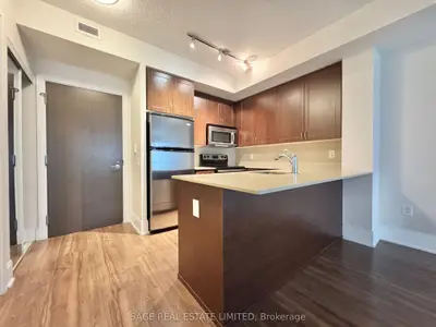 Condo Apartment in Toronto