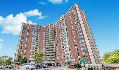 Condo Apartment in Toronto