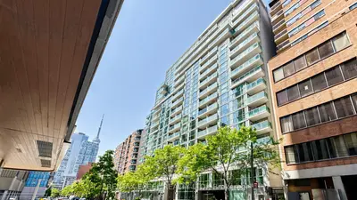 Condo Apartment in Toronto
