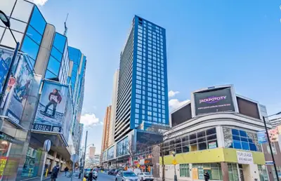 Condo Apartment in Toronto