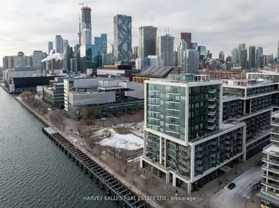 Condo Apartment in Toronto