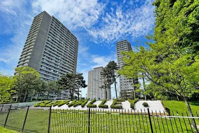 Condo Apartment in Toronto