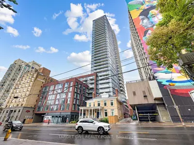 Condo Apartment in Toronto