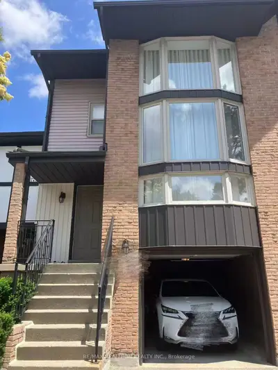 Condo Townhouse in Toronto