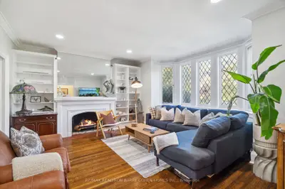 31 Whitehall Road Main, Toronto, On M4w 2c5