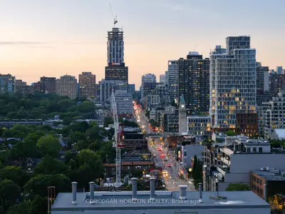 Condo Apartment in Toronto
