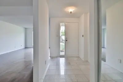 18 Dervock Crescent, Toronto, On M2k 1a7