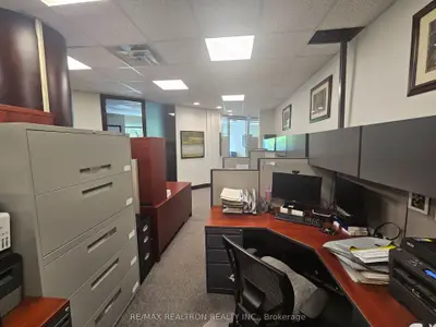 1033 Bay Street 216, Toronto, On M5s 3a5