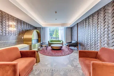 5 Lakeview Avenue 415, Toronto, On M6j 0h3