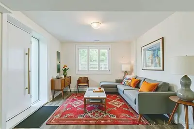 188 Sweeney Drive Walk-out Lower Level, Toronto, On M4a 1v4