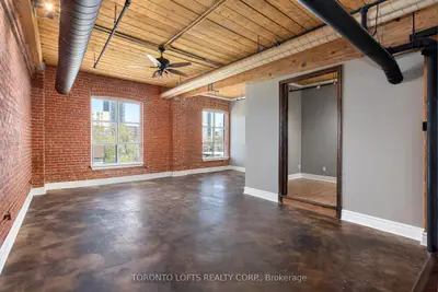 Condo Apartment in Toronto