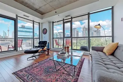 Condo Apartment in Toronto