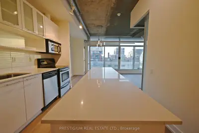 66 Portland Street 611, Toronto, On M5v 2m6