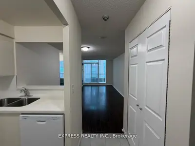 Condo Apartment in Toronto