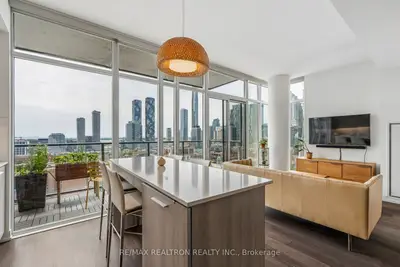 Condo Apartment in Toronto