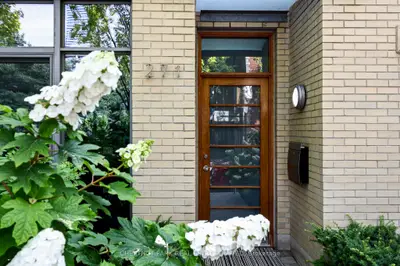 271 Mutual Street, Toronto, On M4y 1x6