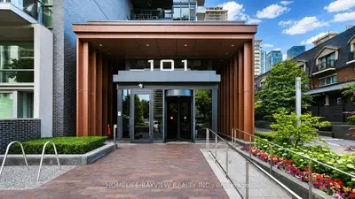 Condo Apartment in Toronto