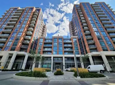 Condo Apartment in Toronto