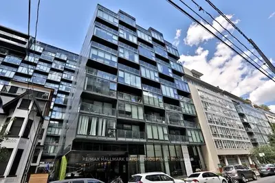 Condo Apartment in Toronto