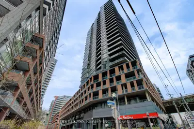 Condo Apartment in Toronto