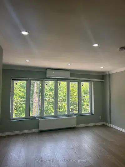 Store W Apt/Office in Toronto