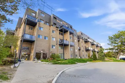 Condo Townhouse in Toronto
