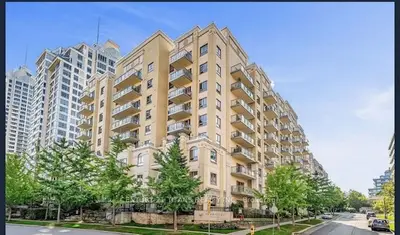 Condo Apartment in Toronto