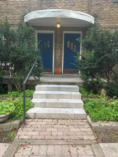 18 Delaware Avenue #1-lower Level, Toronto, On M6h 2s7