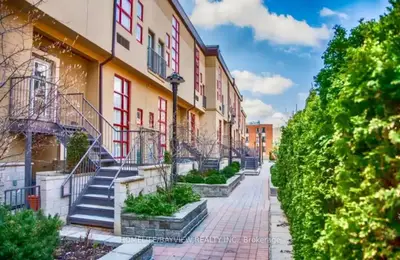 Condo Townhouse in Toronto