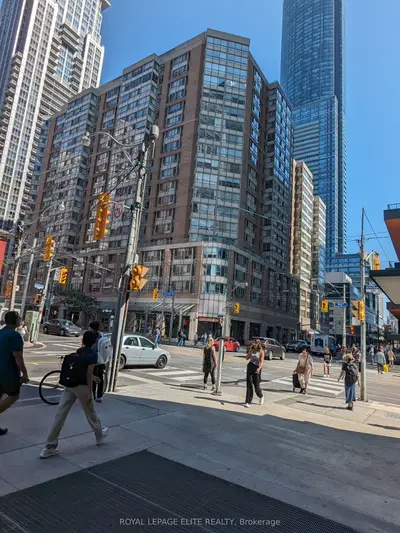 Condo Apartment in Toronto