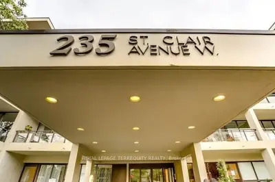 Condo Apartment in Toronto
