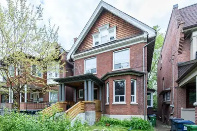 Triplex in Toronto