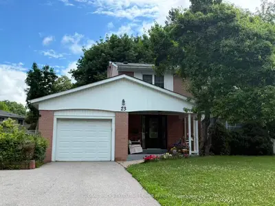 23 Whitefriars Drive, Toronto, On M3a 2l2