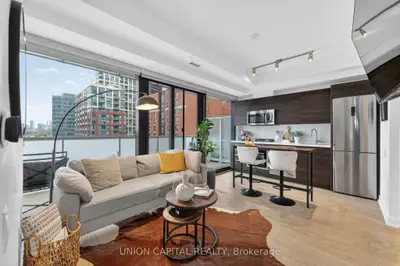 Condo Apartment in Toronto