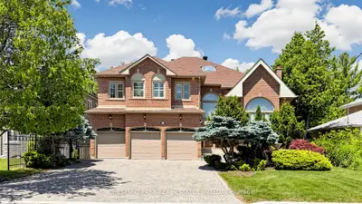 492 Ruth Avenue, Toronto, On M2m 2j3