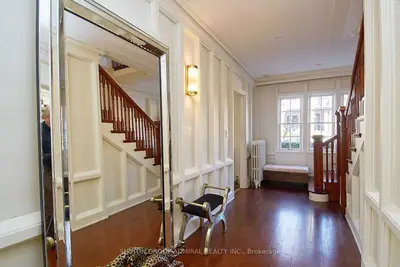 63 Highland Avenue, Toronto, On M4w 2a2