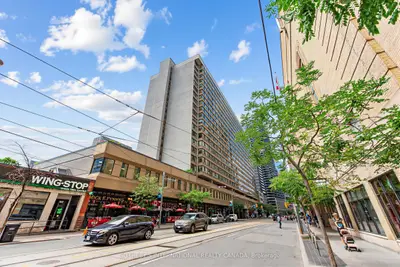 Condo Apartment in Toronto