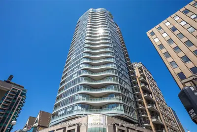 Condo Apartment in Toronto