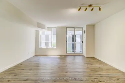 43 Eglinton Avenue E 501, Toronto, On M4s 2b8