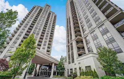 Condo Apartment in Toronto