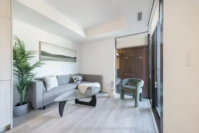 28 Eastern Avenue 824, Toronto, On M5a 0y2