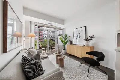 Condo Apartment in Toronto