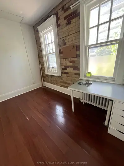 440 Avenue Road 2, Toronto, On M4v 2h8