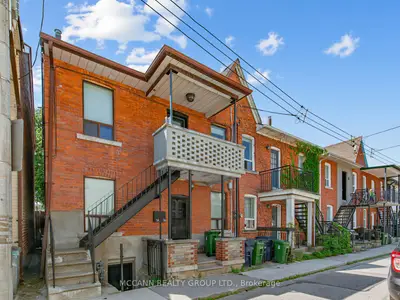 Duplex in Toronto