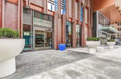 Condo Apartment in Toronto