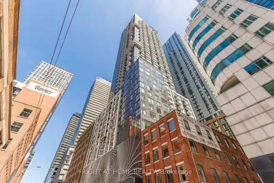 87 Peter Street Ph209, Toronto, On M5v 0p1