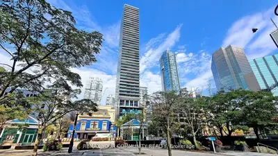 224 King Street W 2107, Toronto, On M5v 1h8